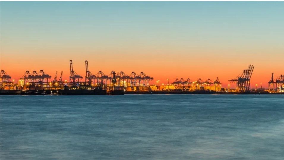 How Deglobalization Could Slash Global Trade by 18%