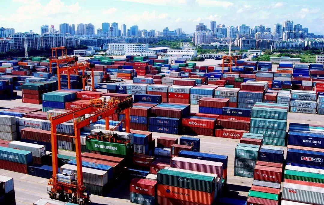Top 10 Global Shipping Lines in 2025: Market Shake-Up Underway!