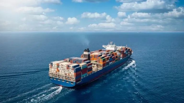 Shipping Rates Surge: Carriers Impose GRIs Up to $3,000 as Peak Season Looms
