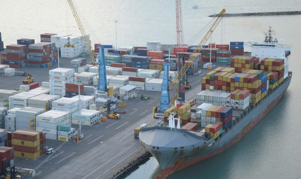 U.S. Port Fees on Chinese Vessels Imminent: What Chain Reactions Will The Shipping Industry Face?