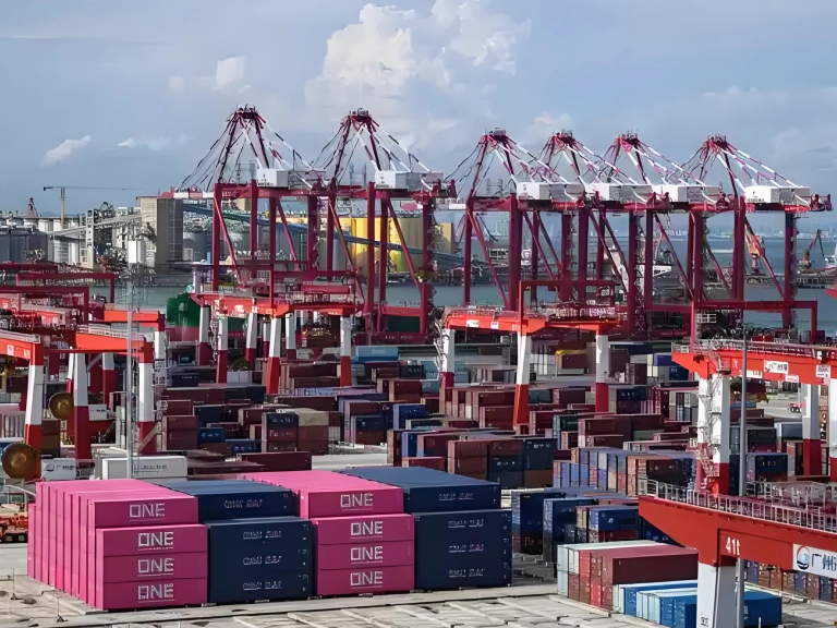 Why Major Shipping Lines Are Imposing $2,000 Peak Surcharges in May 2025