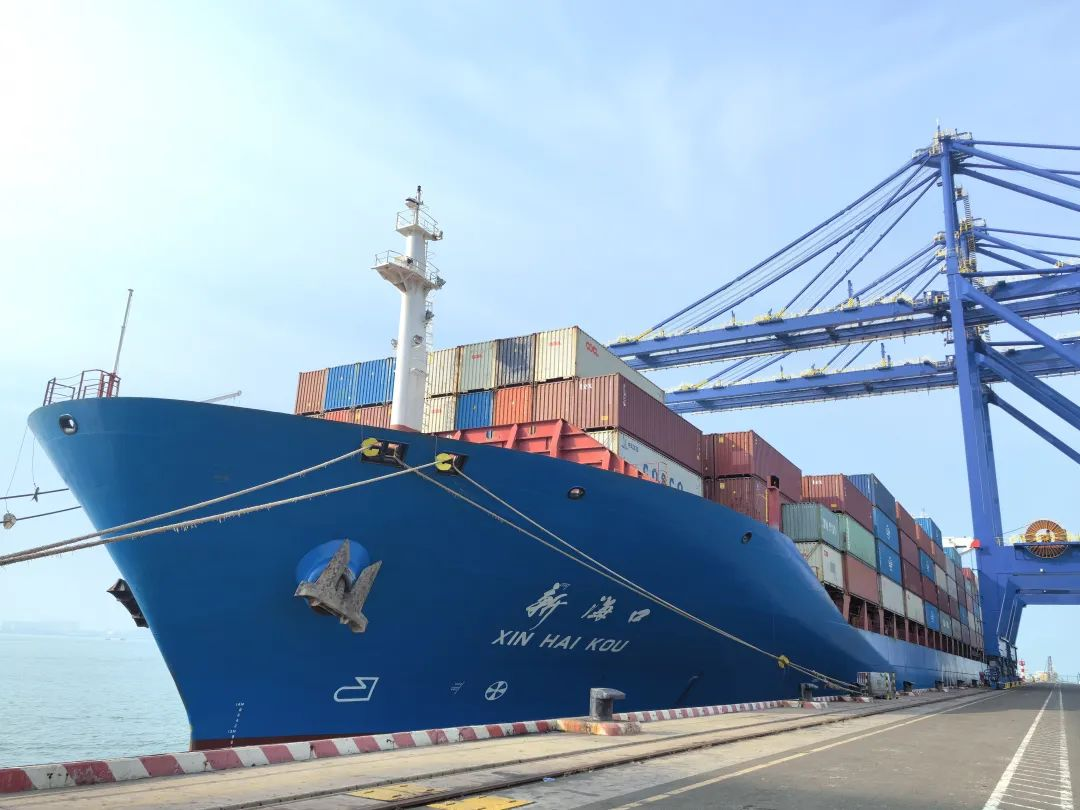 Whats New with COSCO SHIPPINGs MEX6 Route? Enhanced Capacity and Efficiency!