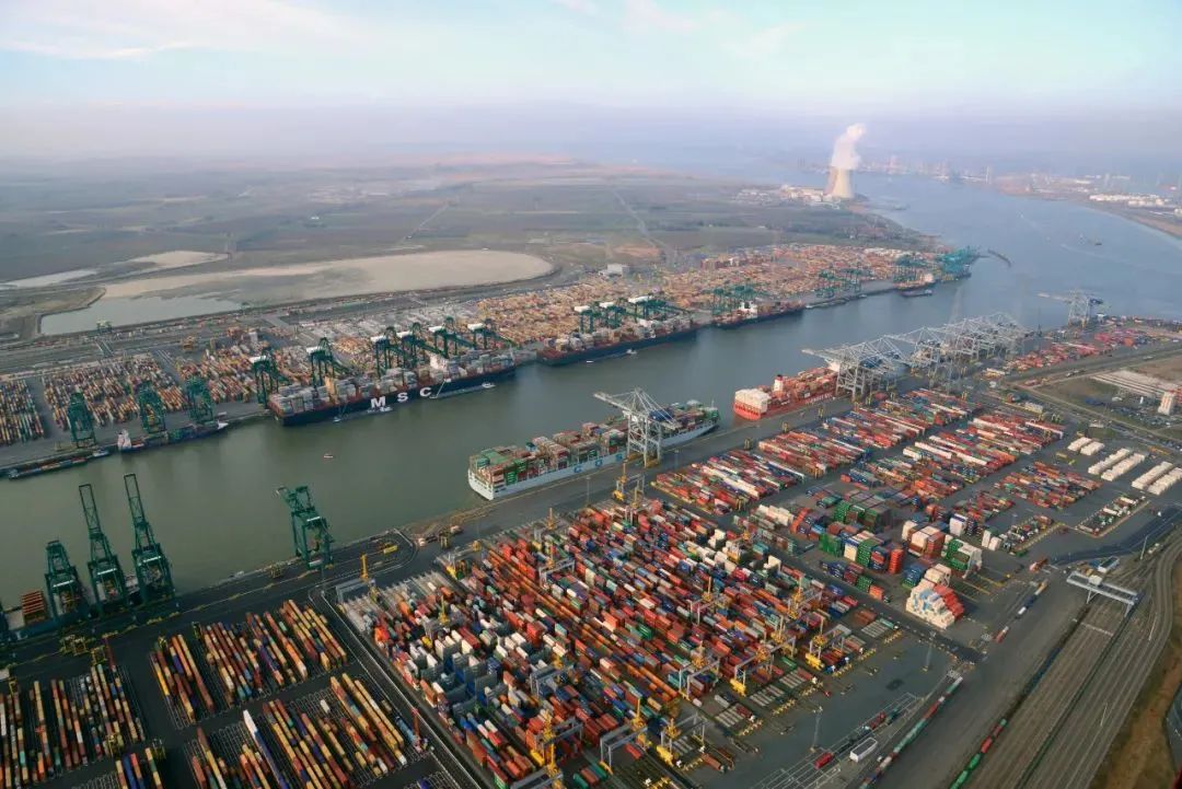 Top 10 European ports_4