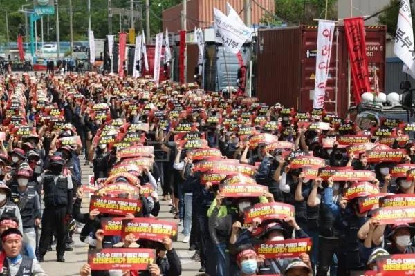 South Korean ports impacted as truckers go on strike