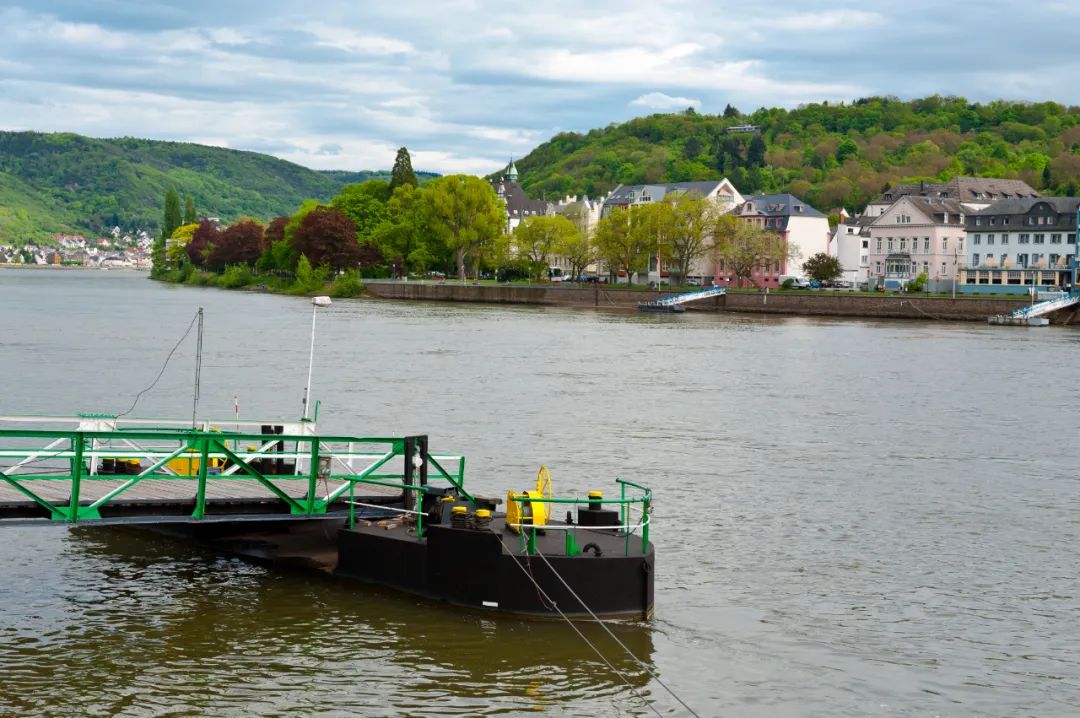 Rhine Drying up Threatens to Cripple European Trade-4