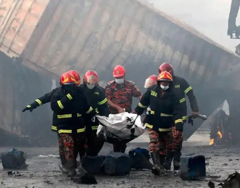 49 Killed 300 Injured In Bangladesh Port Depot Fire_6