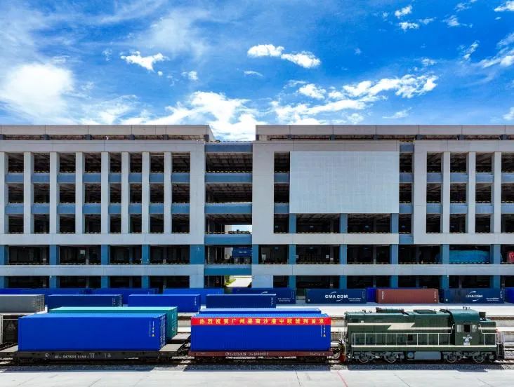 Guangzhou Nansha Port Launches First China Railway Express-4