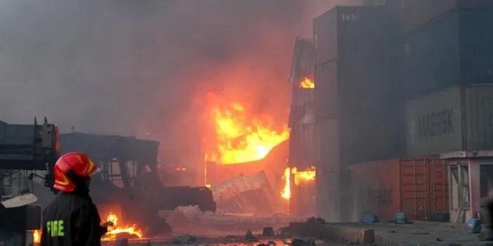 49 Killed 300 Injured In Bangladesh Port Depot Fire_4