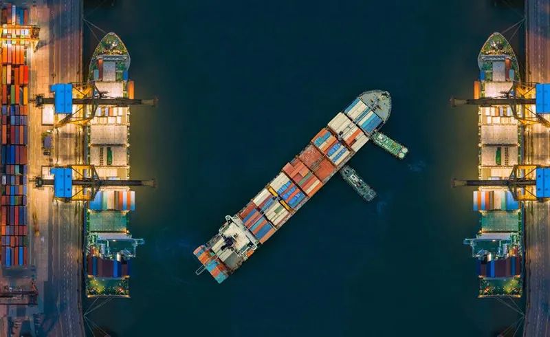 Global port congestions bring more surcharges