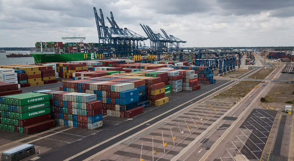 UKs biggest port strike poses challenge to supply chains_5