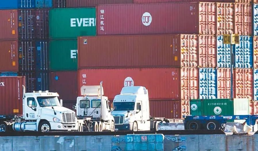 U.S. port congestion adds to the problem