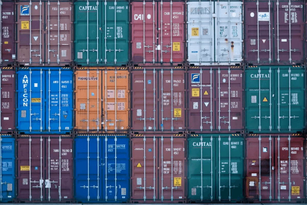 The Complete Guide to Shipping Containers
